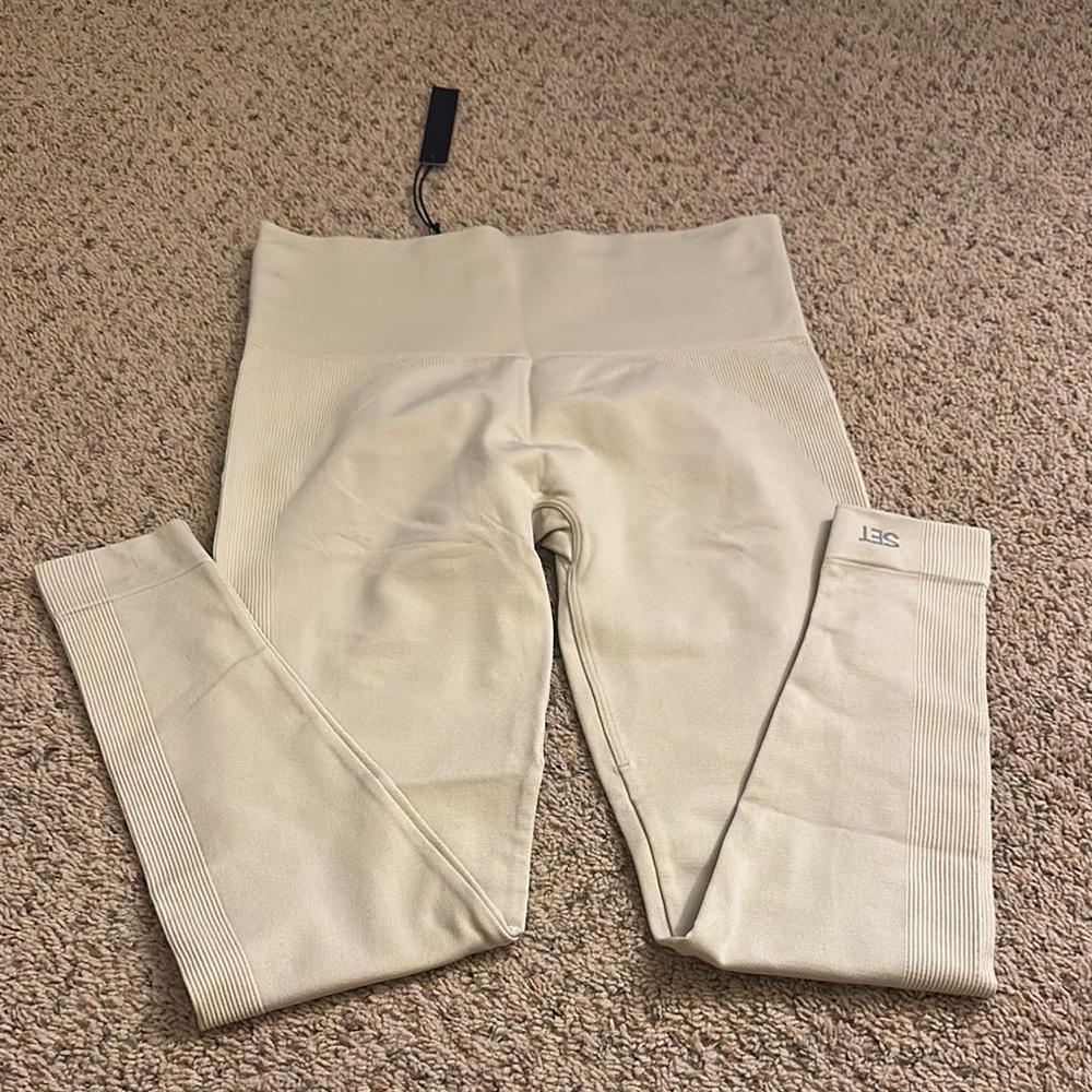 Set Active Cream Leggings